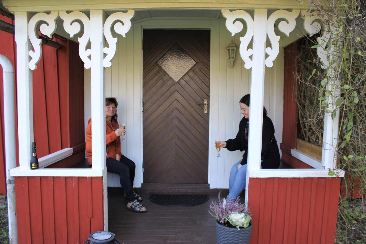 Charmig Hallandslaenga Naera Ullared Kültér fotó