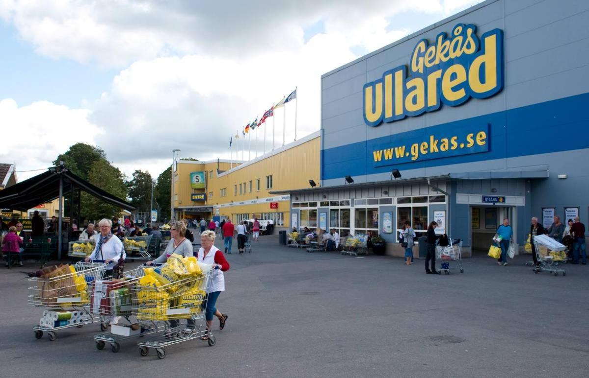 Charmig Hallandslaenga Naera Ullared Kültér fotó